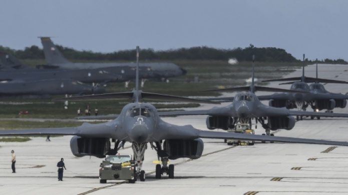 Militares de EE.UU. y Corea del Sur plantean una "respuesta bÃ©lica" al misil de Pionyang