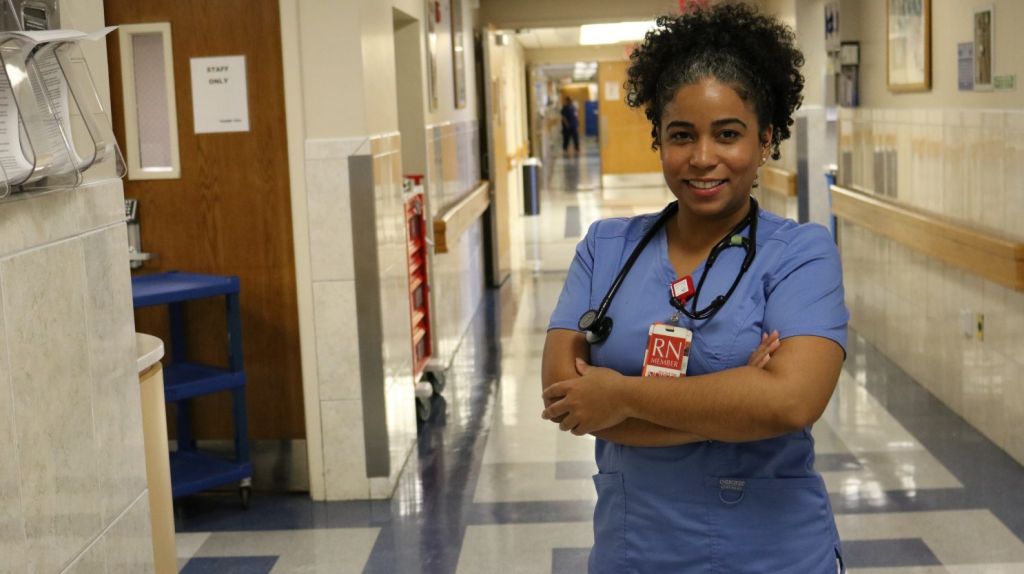  Video: Asamble&iacute;sta de Nueva York retoma su carrera como enfermera por la pandemia 