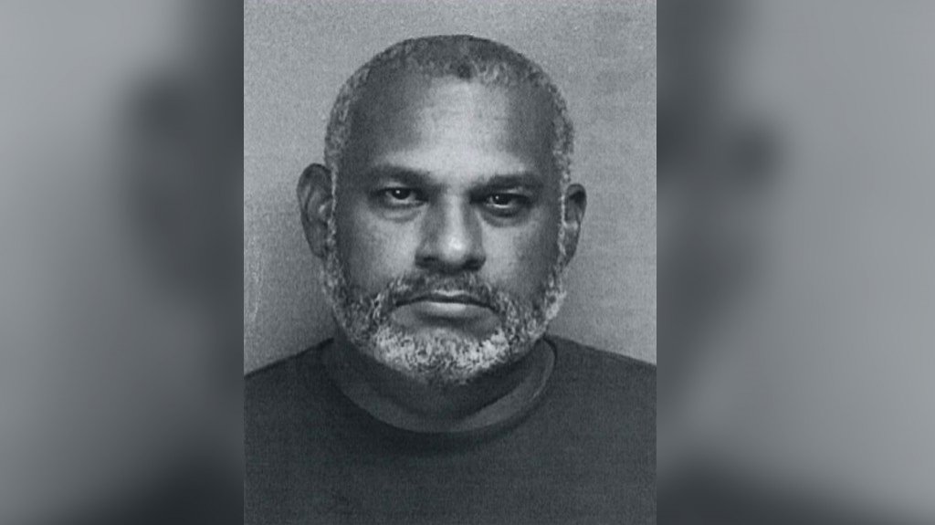  Cargos contra contratista &ldquo;Fatulo&rdquo; de Vega Alta por unas puertas que nunca entrego 