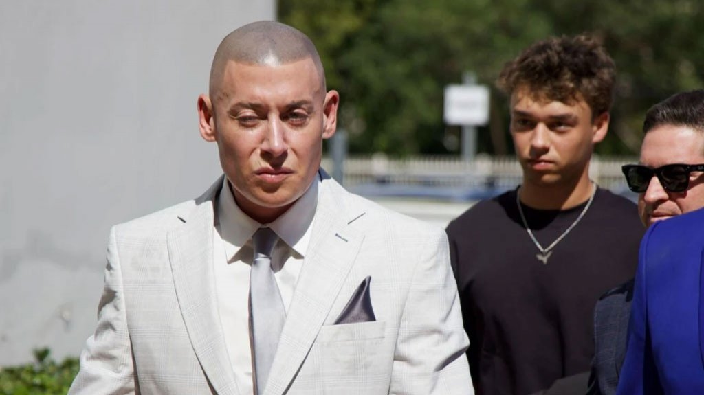  Cosculluela Queda en Libertad Bajo Fianza 