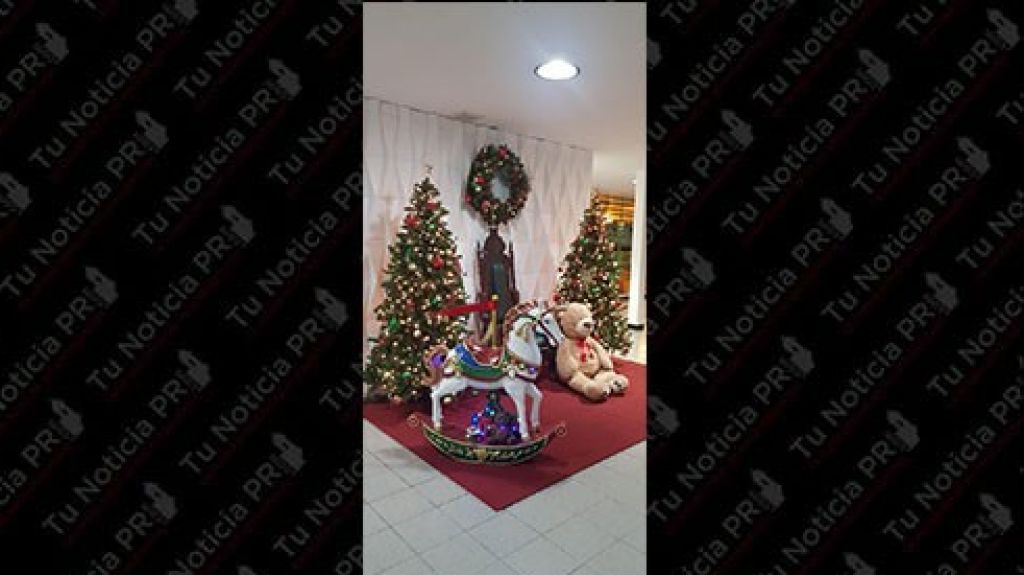  Se viste de Navidad el Muelle 2 de San Juan 