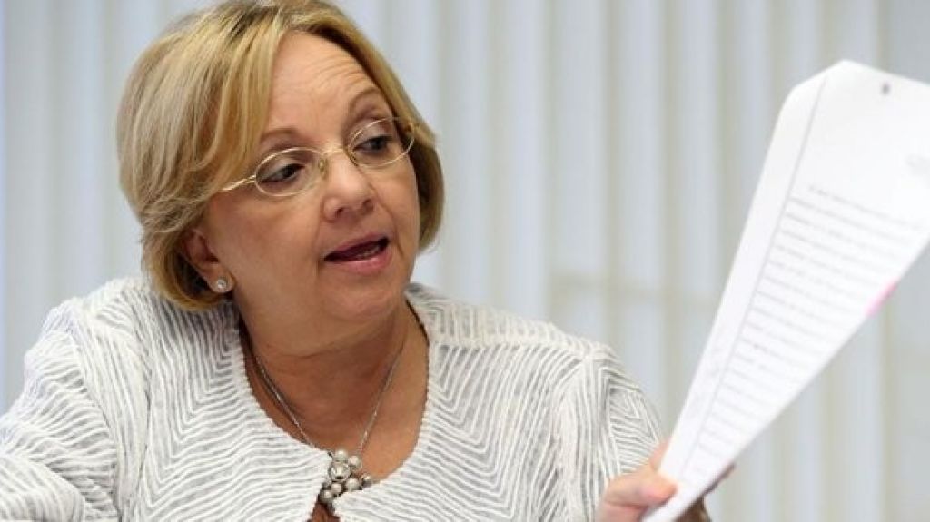  Cotto Vives ignora ataques de secretaria de Justicia 