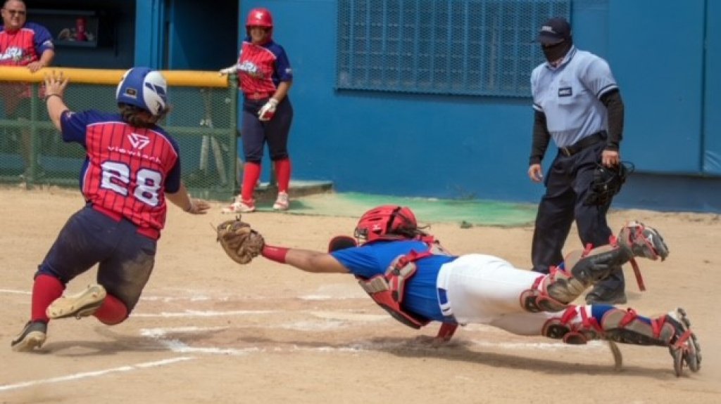  Salinas domina el primer preparatorio para el torneo Superior Nacional Femenino 