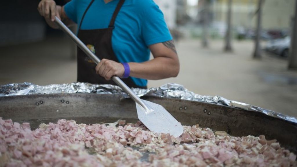 Comedor gigante maÃ±ana en Cayey para ofrecer almuerzo navideÃ±o a comunidades que aÃºn no poseen electricidad