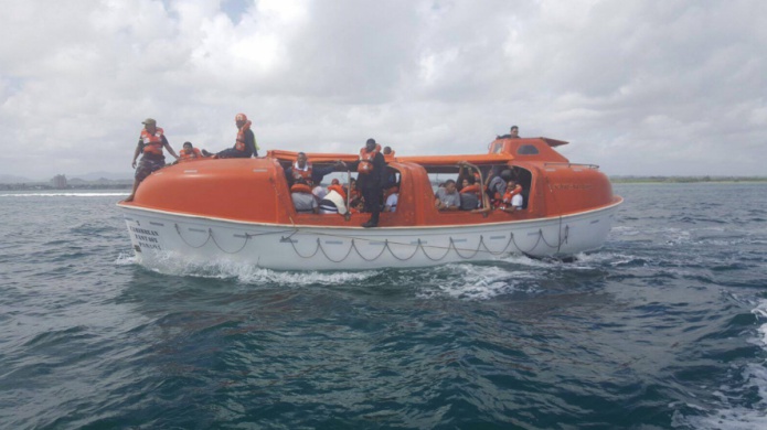 Video: Momentos de rescate y desespero durante emergencia en el Ferrie que se incendio entrando a San  Juan
