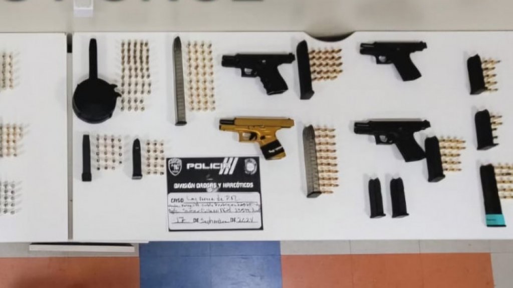  Video: Arrestan a tres personas con armas autom&aacute;ticas y m&aacute;scara de payaso en Ponce 