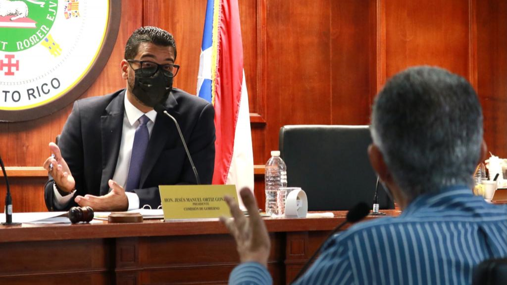  Eval&uacute;an proveer mecanismos de empleo a retirados y pensionados del Gobierno 