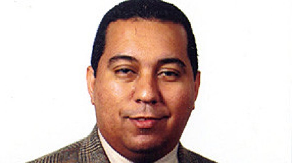  Con LUMA Energy el servicio el&eacute;ctrico va de mal a peor dice pastor en su serm&oacute;n de Viernes Santo 