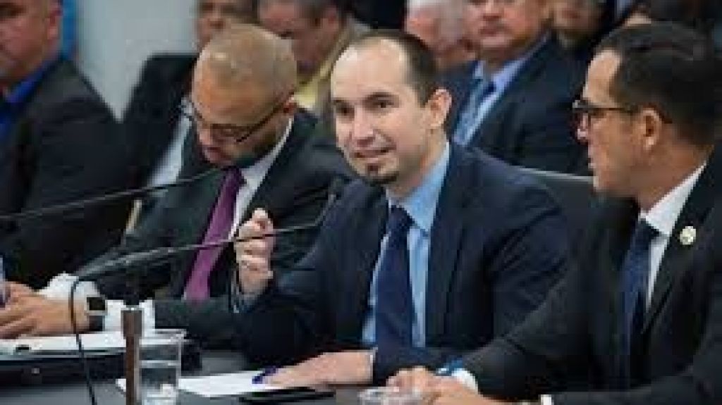  CSP anuncia primera fase del código de reglamentos para regular y agilizar servicios 