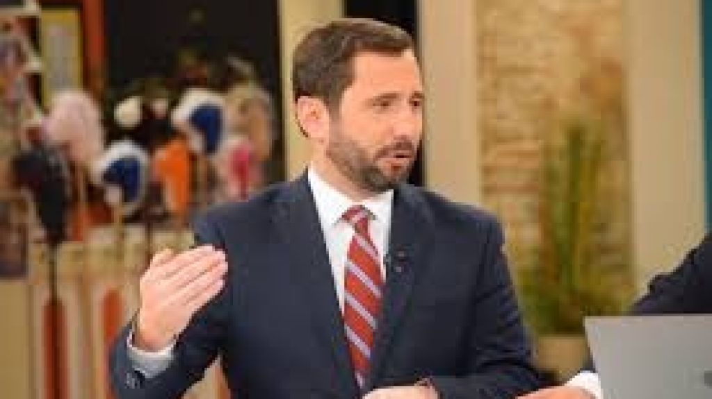  Nadal Power propone investigar impacto cierre oficinas comerciales en el exterior 