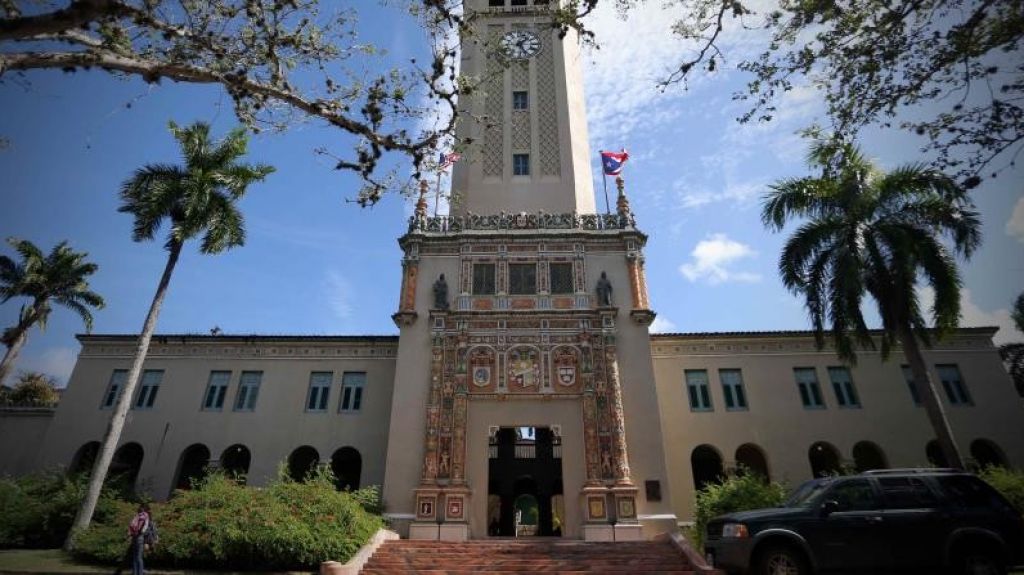  Presidente de la UPR advierte que recorte 70 millones podria generar el cierre de alg&uacute;n recinto 