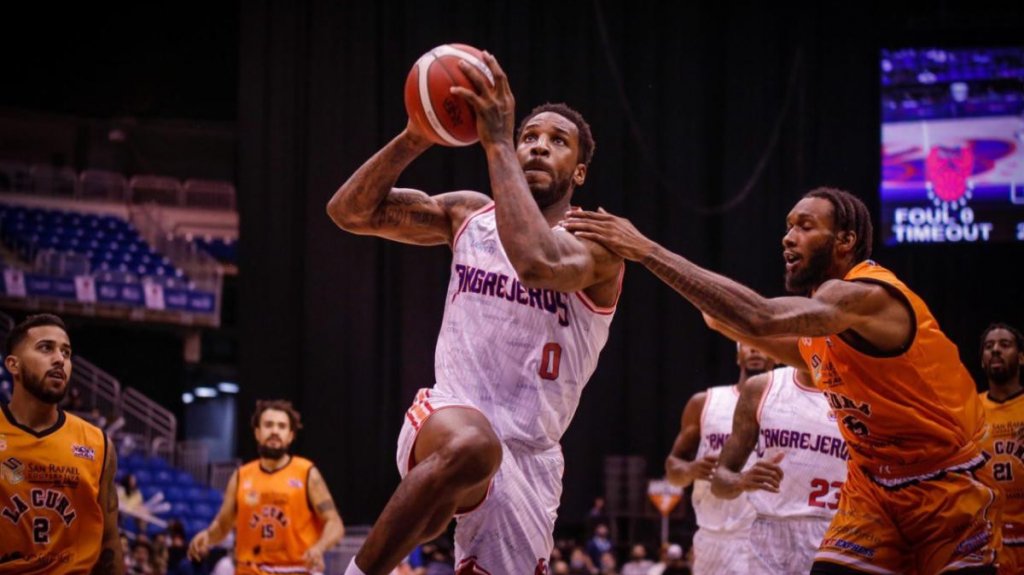  Cangrejeros dominan a los Atl&eacute;ticos 