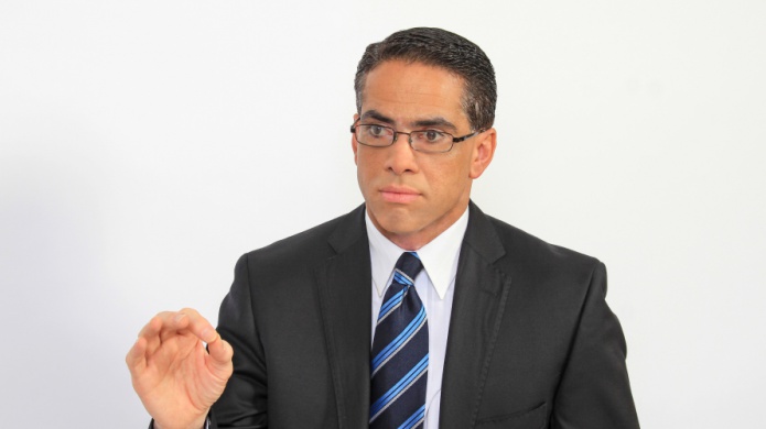 Excomisionado de asuntos municipales emplaza al Gobernador a tener plan para municipios