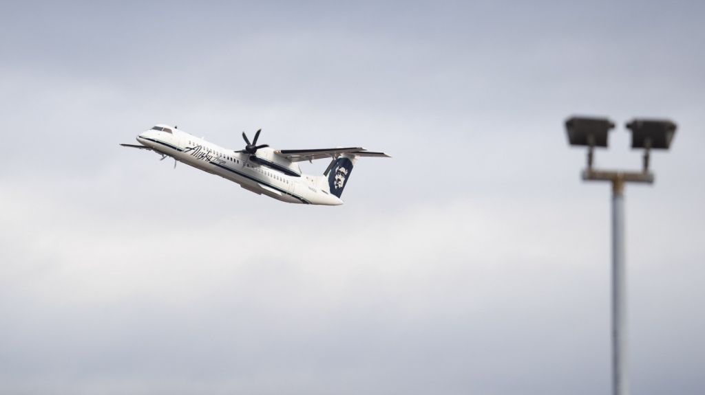  El FBI investiga c&oacute;mo un hombre pudo robar y estrellar un avi&oacute;n en Seattle 