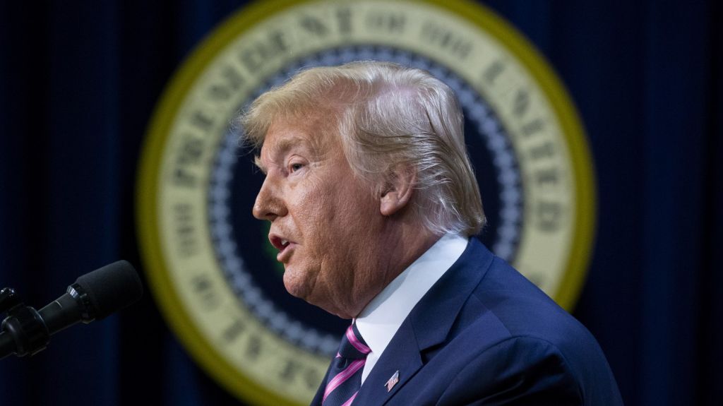  Republicanos buscan apoyo de dem&oacute;cratas para absolver a Trump en impeachment 