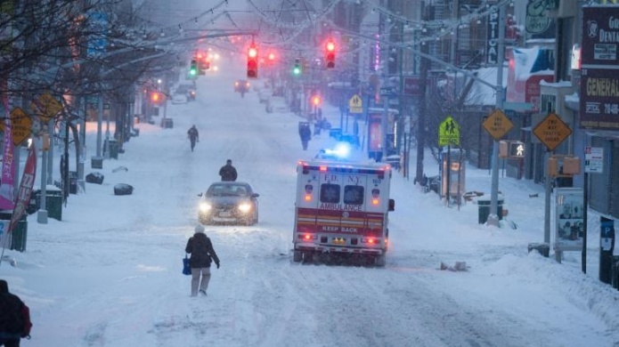 NY declara estado de emergencia por tormenta de nieve