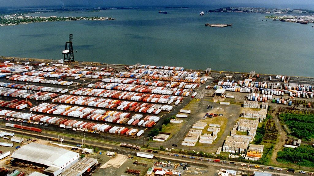  Grave marinero que qued&oacute; pillado con un contenedor anoche en el muelle 10 de San Juan 