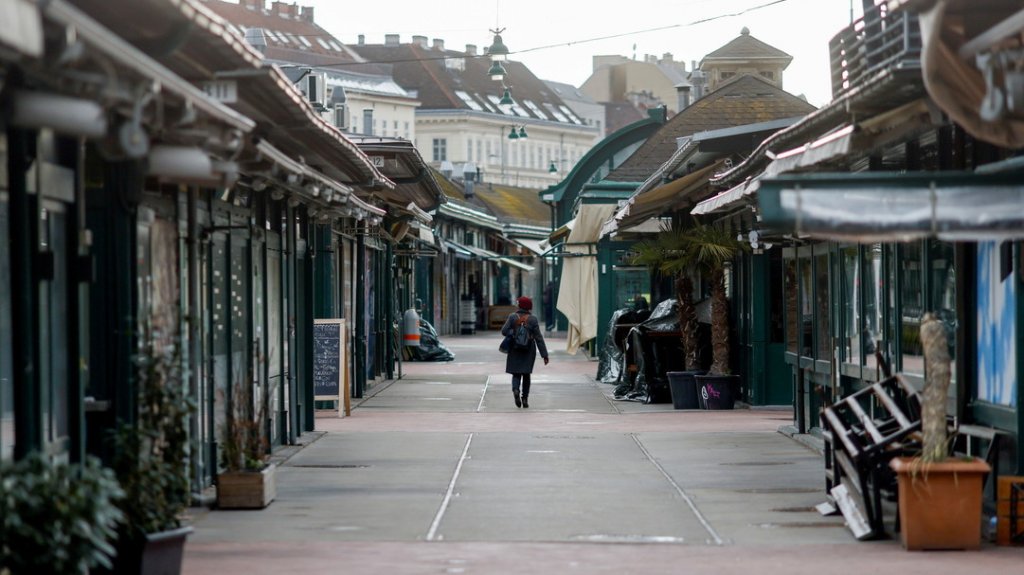  Austria se convierte en el primer pa&iacute;s que aprueba el confinamiento para personas no vacunadas 