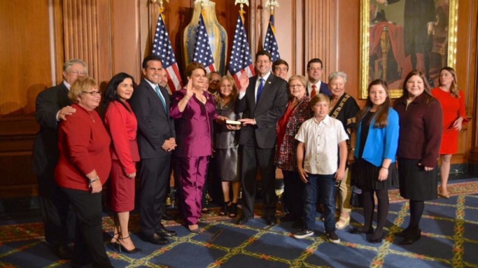 Jenniffer GonzÃ¡lez ColÃ³n forma parte de seis boricuas en el Congreso, un momento inÃ©dito