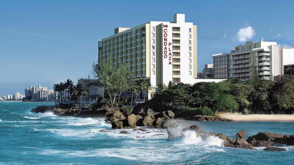  Hombre alega le robaron en cuarto de hotel 