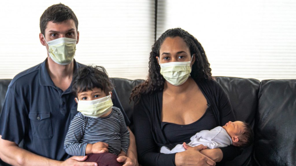  Recomiendan mantener uso de mascarilla junto al requerimiento de vacunaci&oacute;n 