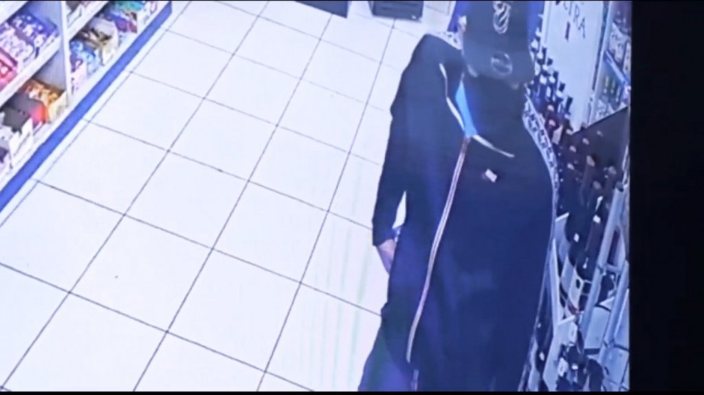  Polic&iacute;a publica video de asalto a gasolinera de Toa Baja 