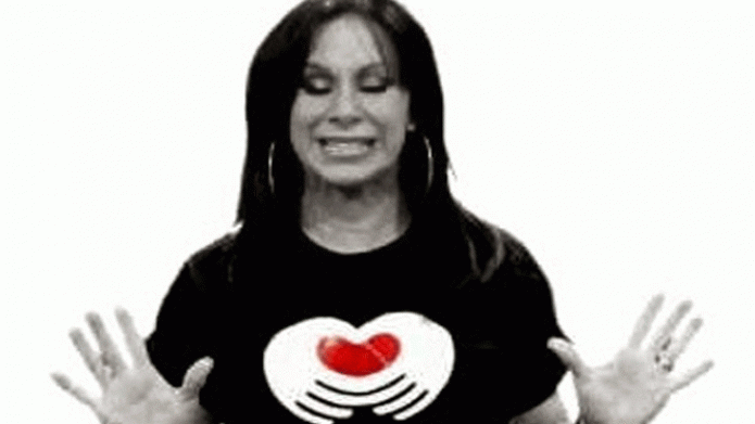 Sonya Cortes:  "Estoy bien Encojona" "ESTA ISLA CADA VEZ VALE MENOS"