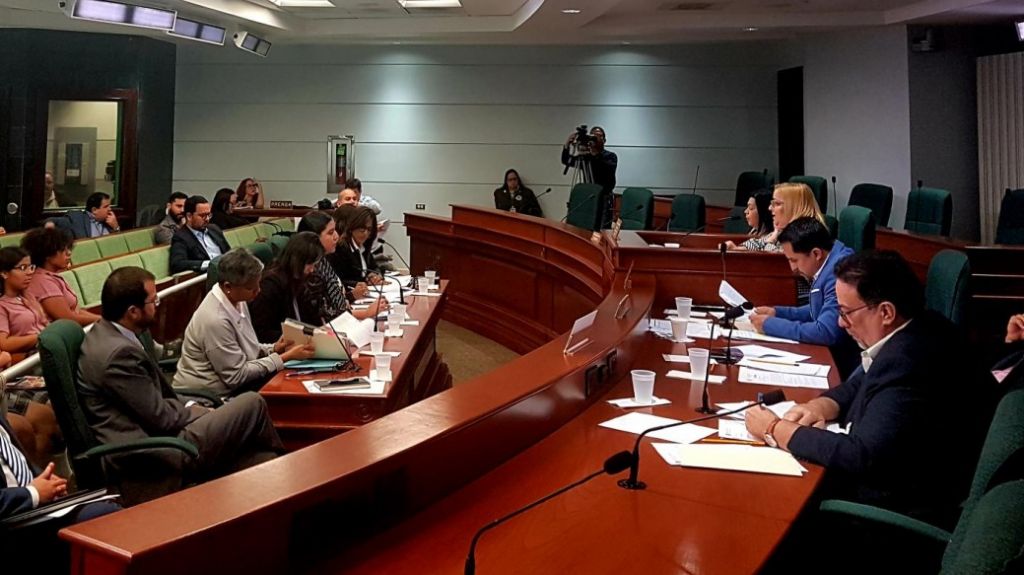  Legislan mayor protecci&oacute;n para v&iacute;ctimas violencia de g&eacute;nero, maltrato u hostigamiento en el empleo 