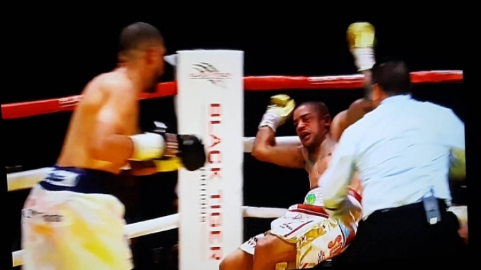 Juanma "achoco" a papito en el 11