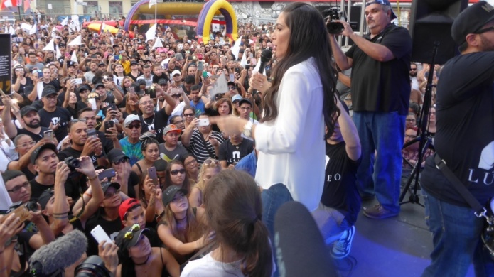 LÃºgaro la emprende contra la corrupciÃ³n y la pala polÃ­tica en su cierre de campaÃ±a