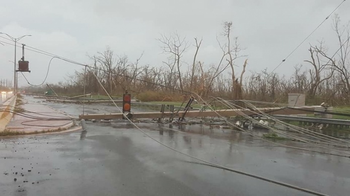 La AEE dice que primeras evaluaciones arrojan "daÃ±os devastadores" en el sistema elÃ©ctrico de la isla