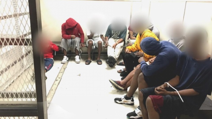 Video: PolicÃ­a de Miami comparte foto de presuntos piratas del huracÃ¡n Irma en la cÃ¡rcel 