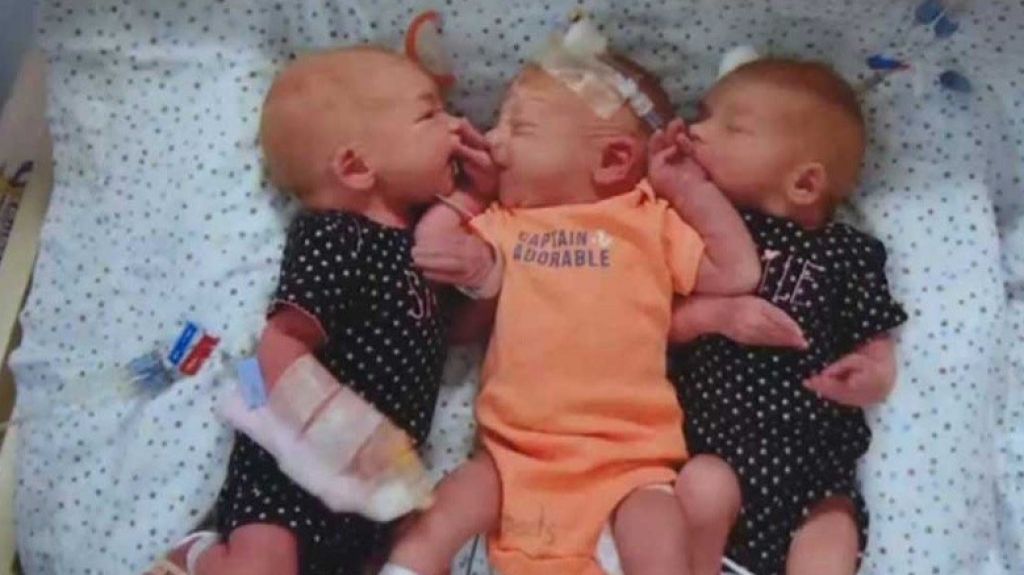  Crey&oacute; que ten&iacute;a problemas renales... da a luz a trillizos 
