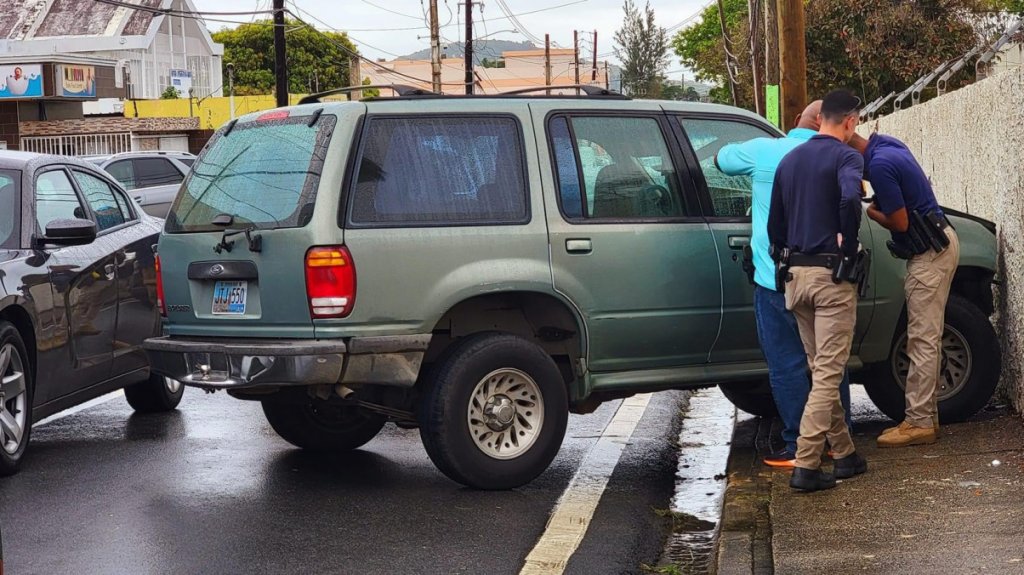  Arrestan a hombre en Fajardo por posesi&oacute;n de veh&iacute;culo hurtado y arma de fuego 