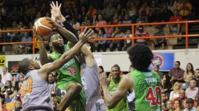 San German domina a MayagÃ¼ez en dos tiempos extras