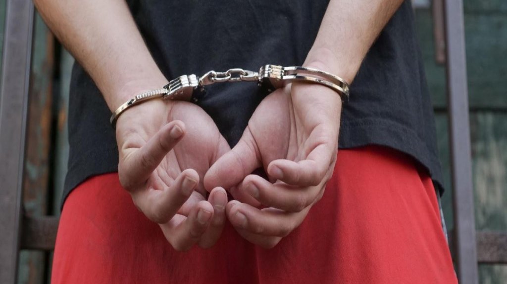  Arrestan a sujeto sorprendido hurtando mercanc&iacute;a en megatienda de Ponce 