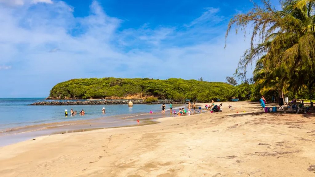  Hombre de 53 a&ntilde;os fallece ahogado en la playa Punta Salinas 