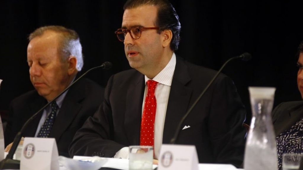  JCF anuncia acuerdo con aseguradoras de bonos de AEE 