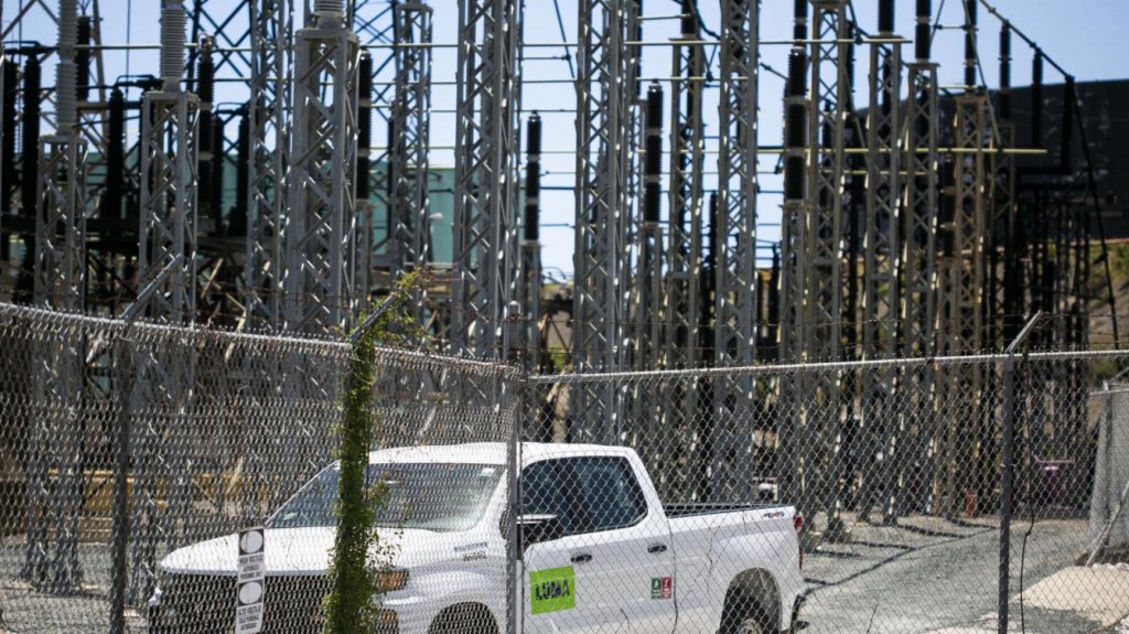  Le dan &ldquo;Tumbe &ldquo;de miles de d&oacute;lares en materiales a LUMA en Cata&ntilde;o 