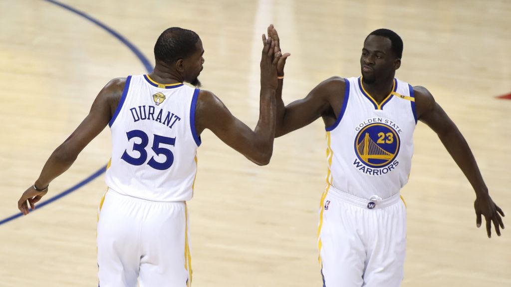 99-92. Draymond Green impone su poder y Warriors ganan revancha a Cavaliers