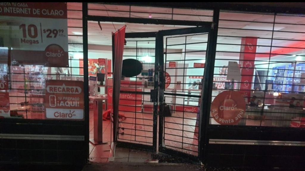  Hurtan mercanc&iacute;a no valorada desde una tienda telef&oacute;nica en Arecibo 