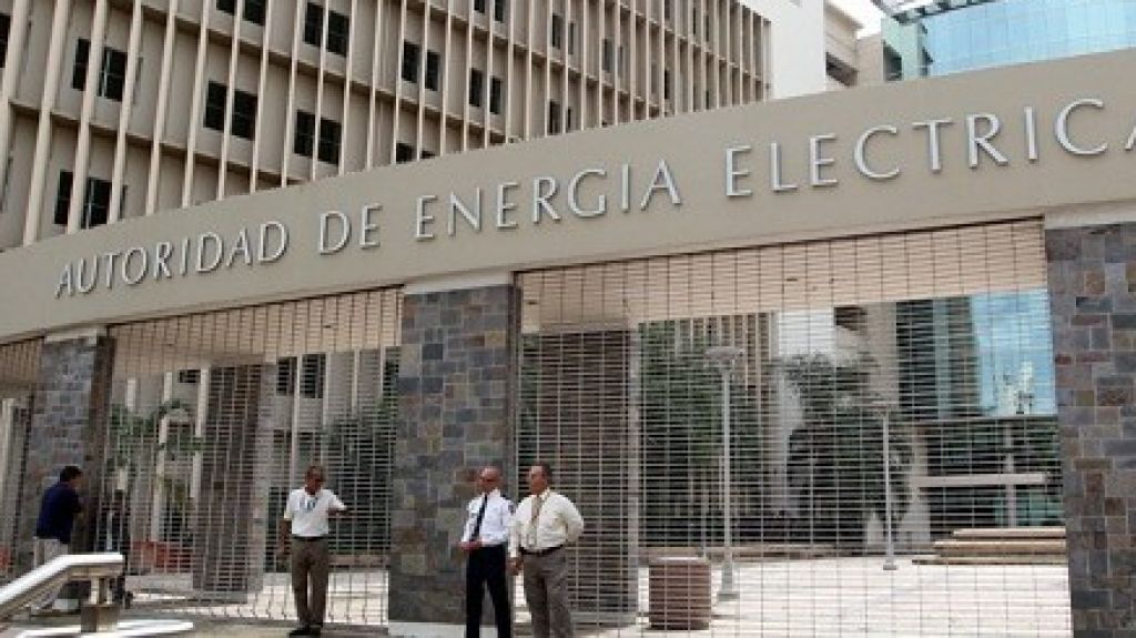  Senador propone reglamentar interconexi&oacute;n de microredes a infraestructura de AEE 
