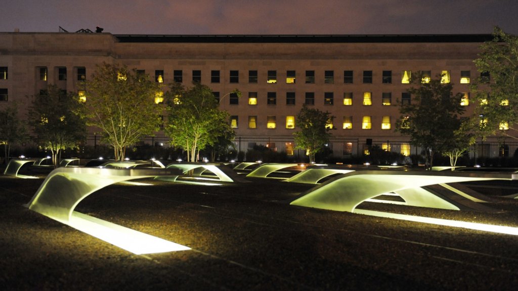  El Pent&aacute;gono rastrea un cohete chino fuera de control que regresa a la Tierra 