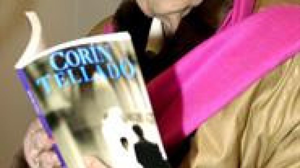  Telemundo adquiere los derechos de los 4.000 t&iacute;tulos de Cor&iacute;n Tellado 