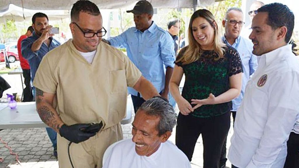  El Gobierno estrena parque en c&aacute;rcel para reunir a reclusas y familiares 