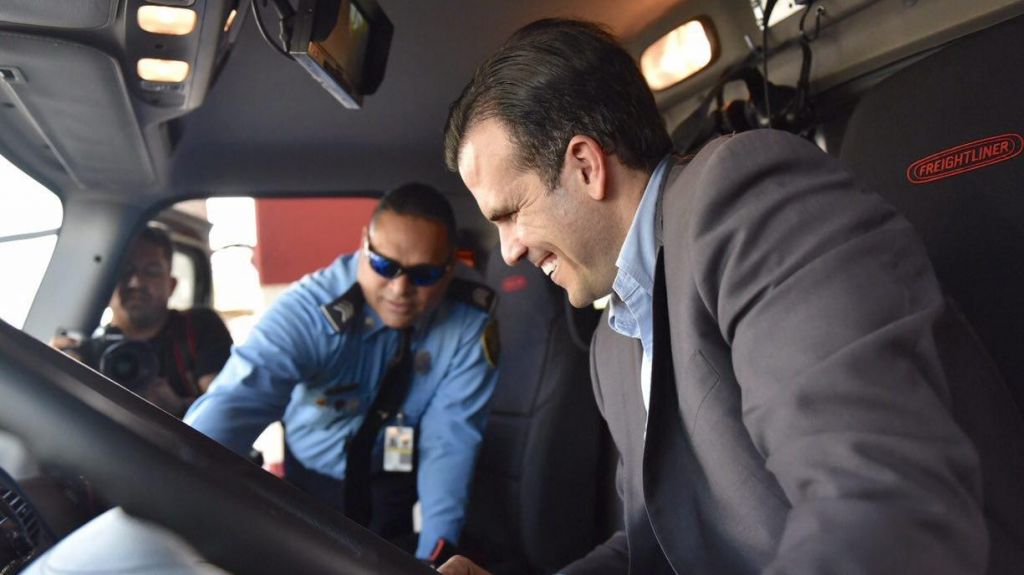  Rossell&oacute; Nevares entrega nuevos recursos a enlaces de respuesta a emergencias 