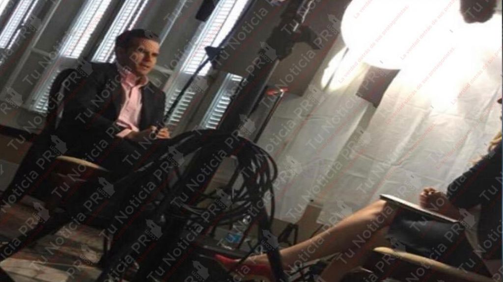  Filtran alegada foto del gobernador mientras graba el mensaje al pueblo 