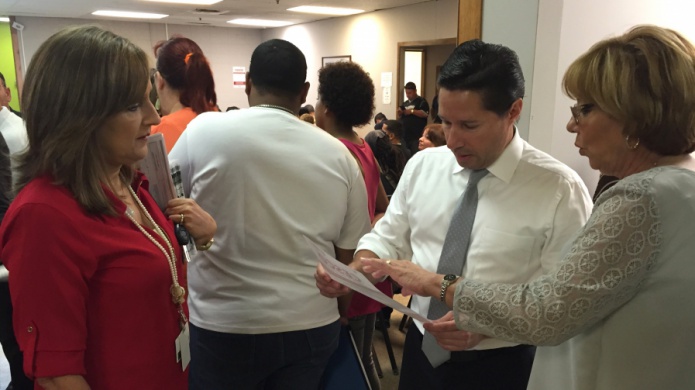 Senador evalÃºa inicio de pago de multas por AutoExpreso