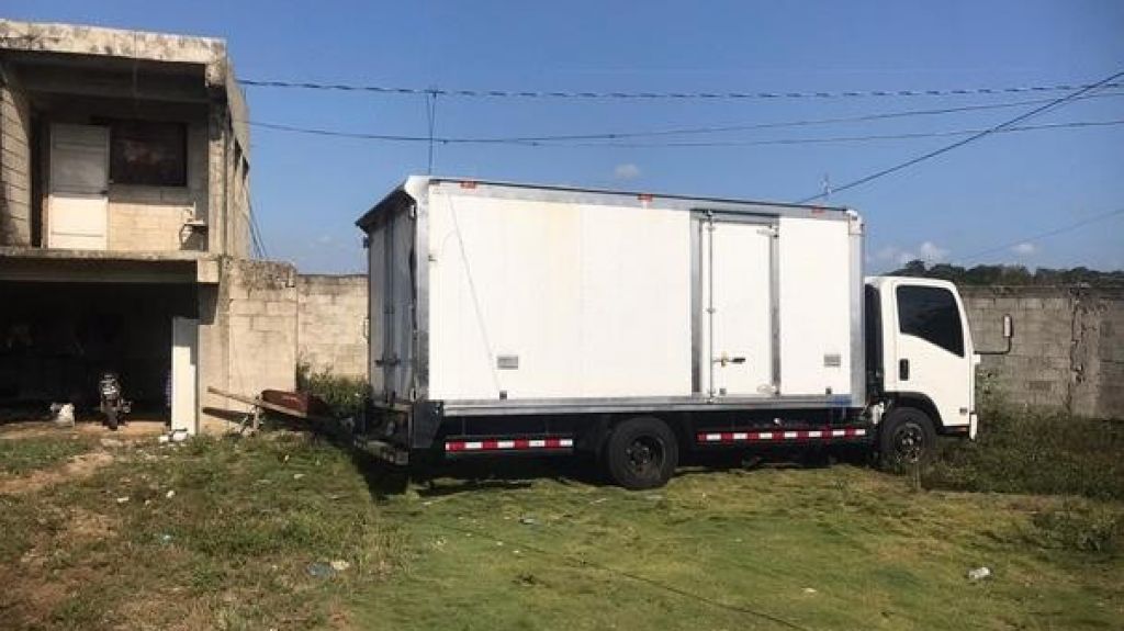  Hallan casi dos millones de cigarrillos en almacén de Santo Domingo Oeste 