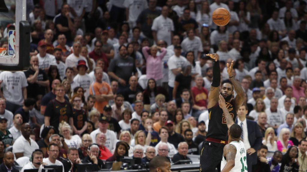  109-99. James y los Cavaliers obligan a un s&eacute;ptimo y definitivo partido en el Este 